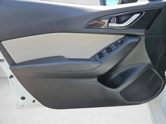 Used 2015 MAZDA MAZDA3 i Sport image 9