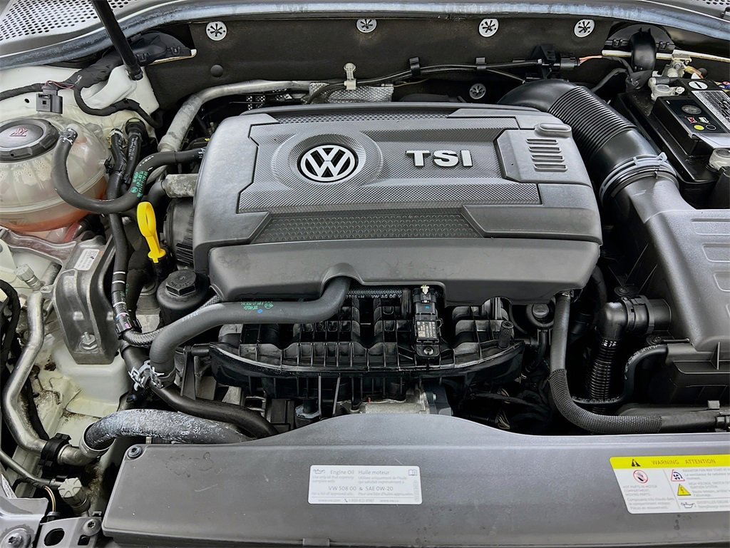 Used 2021 Volkswagen GTI SE image 30