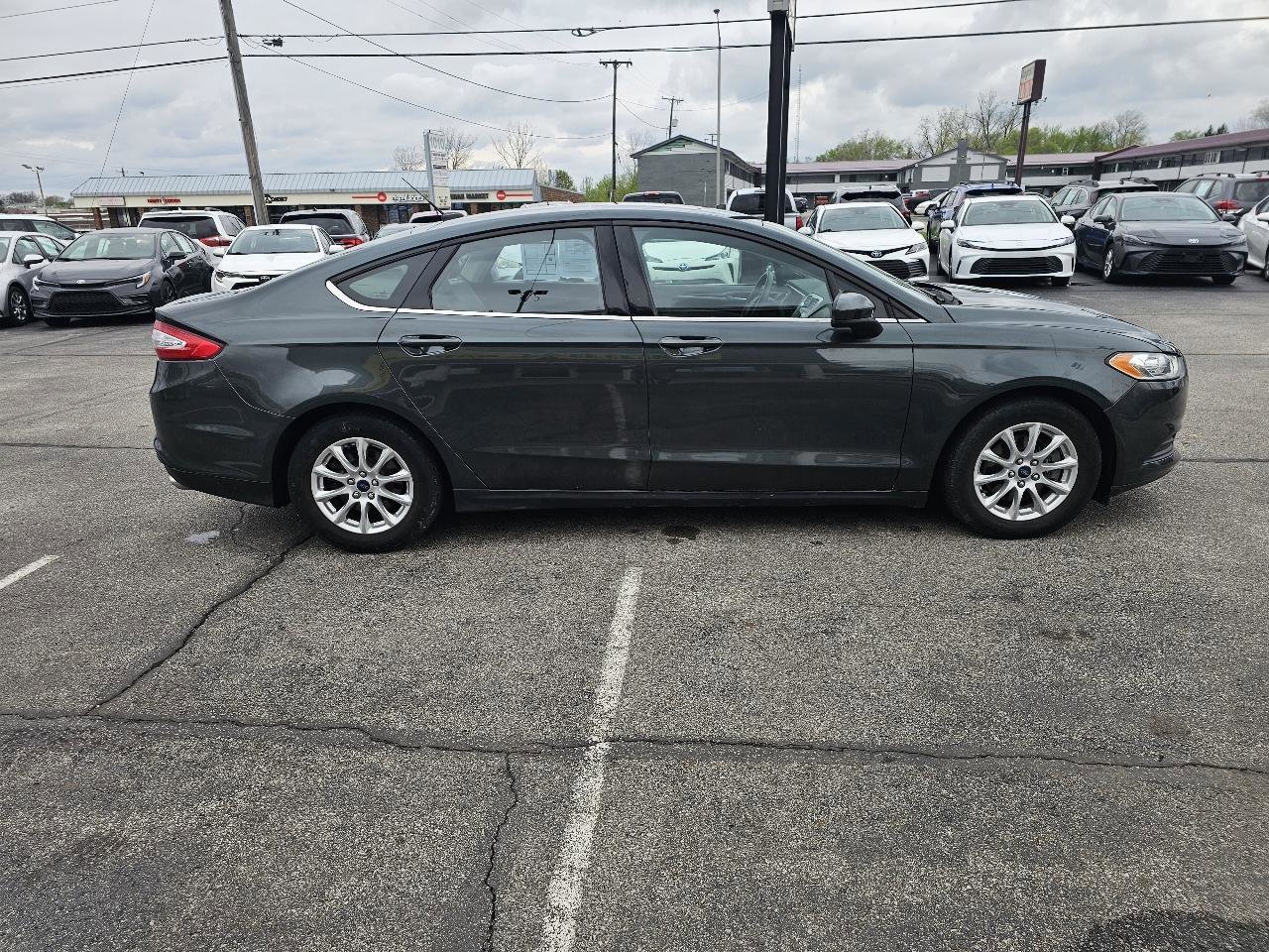 Used 2015 Ford Fusion S FWD image 5