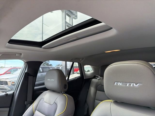 Used 2024 Chevrolet Trax ACTIV w/ Sunroof Package image 24
