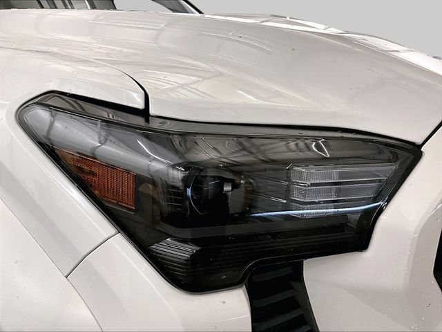 Used 2024 Toyota Tacoma TRD Sport AWD/4WD image 27