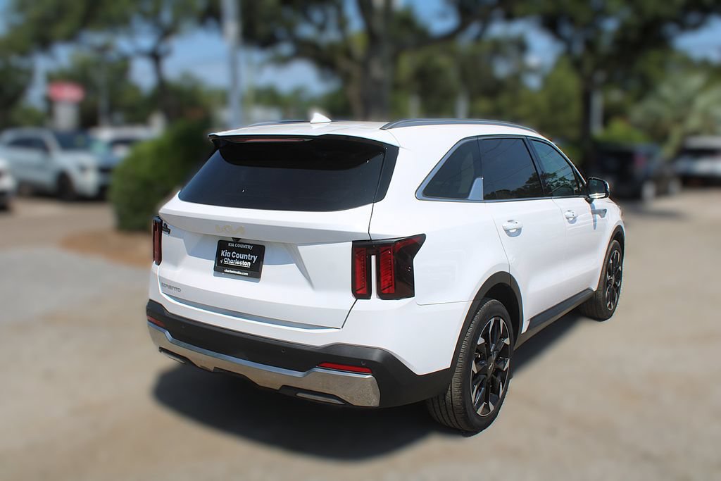 Certified 2025 Kia Sorento EX w/ Panoramic Sunroof Package FWD image 7
