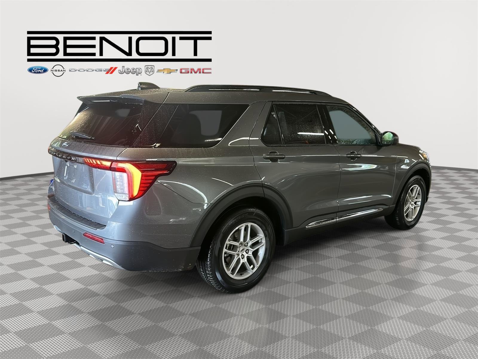New 2025 Ford Explorer Active w/ Active Comfort Package image 5