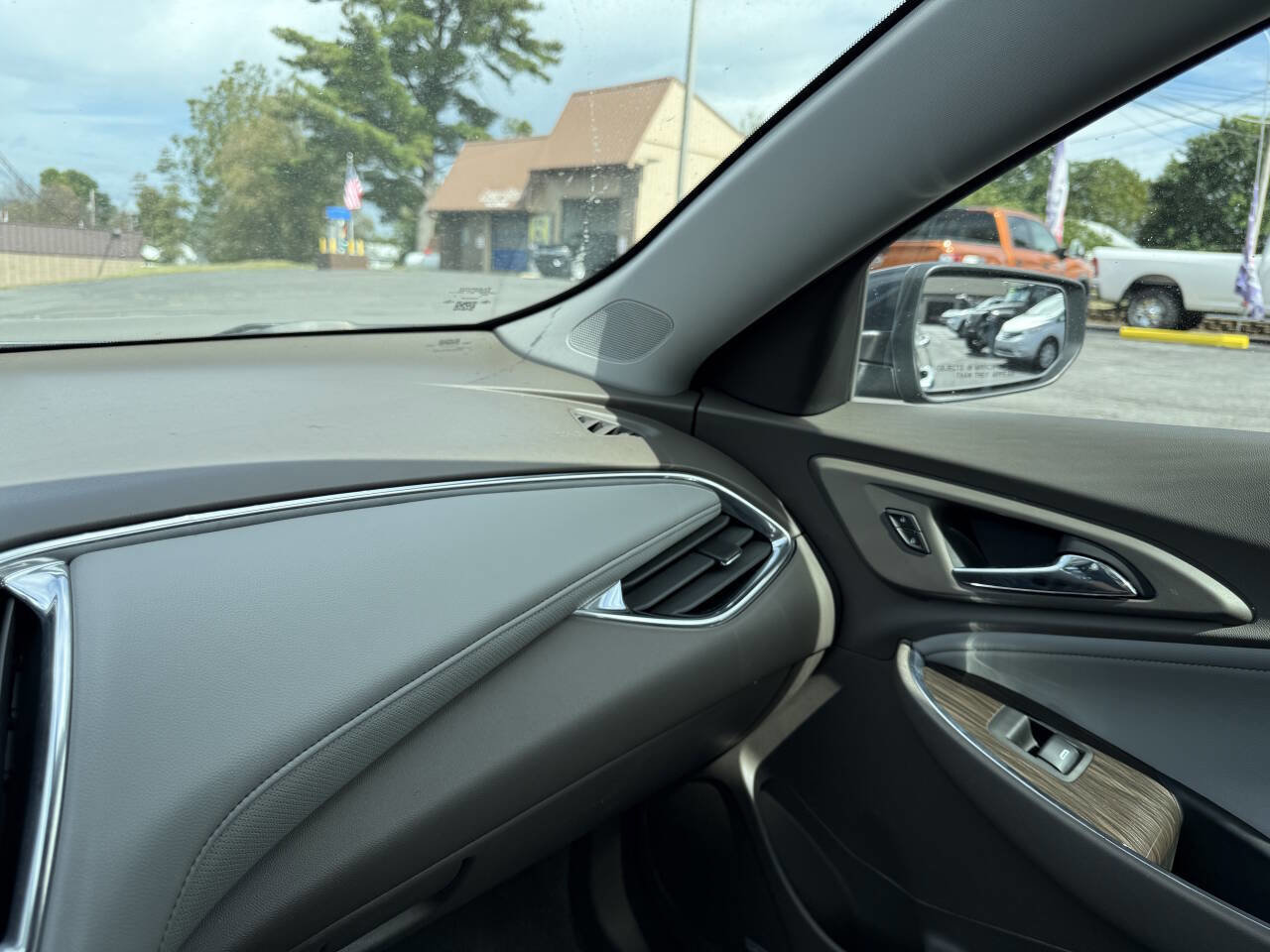 Used 2019 Chevrolet Malibu Premier image 13