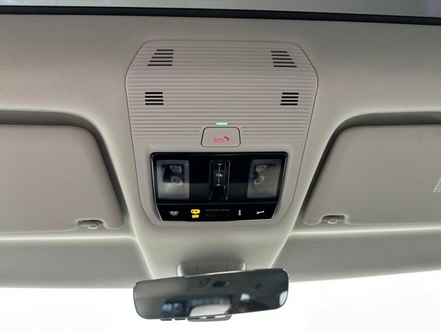 Used 2025 Volkswagen ID. Buzz 1st Edition image 24