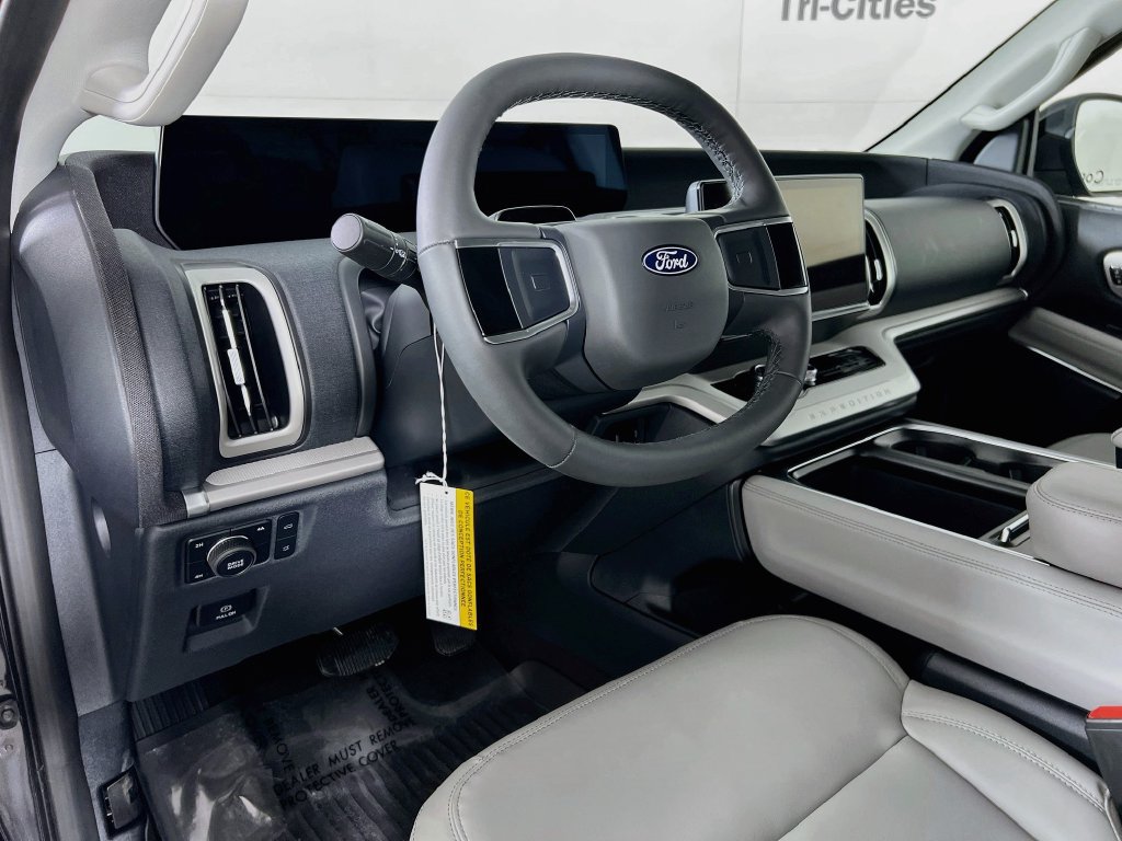 New 2027 Ford Expedition Active AWD/4WD image 2