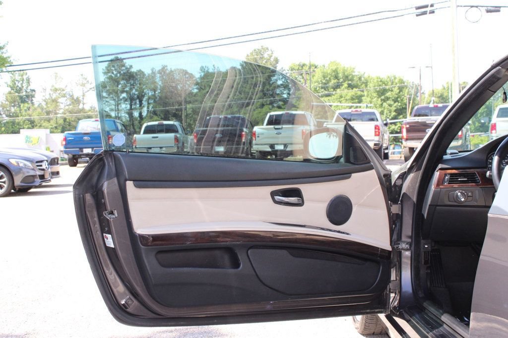 Used 2011 BMW 335i Convertible RWD image 11