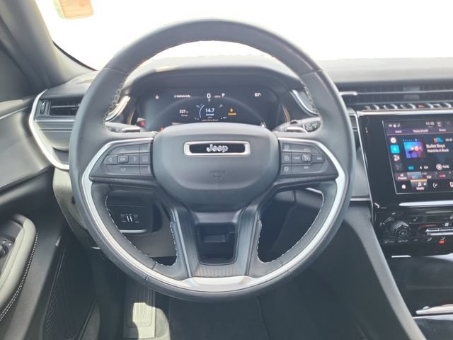 Used 2023 Jeep Grand Cherokee Altitude RWD image 13