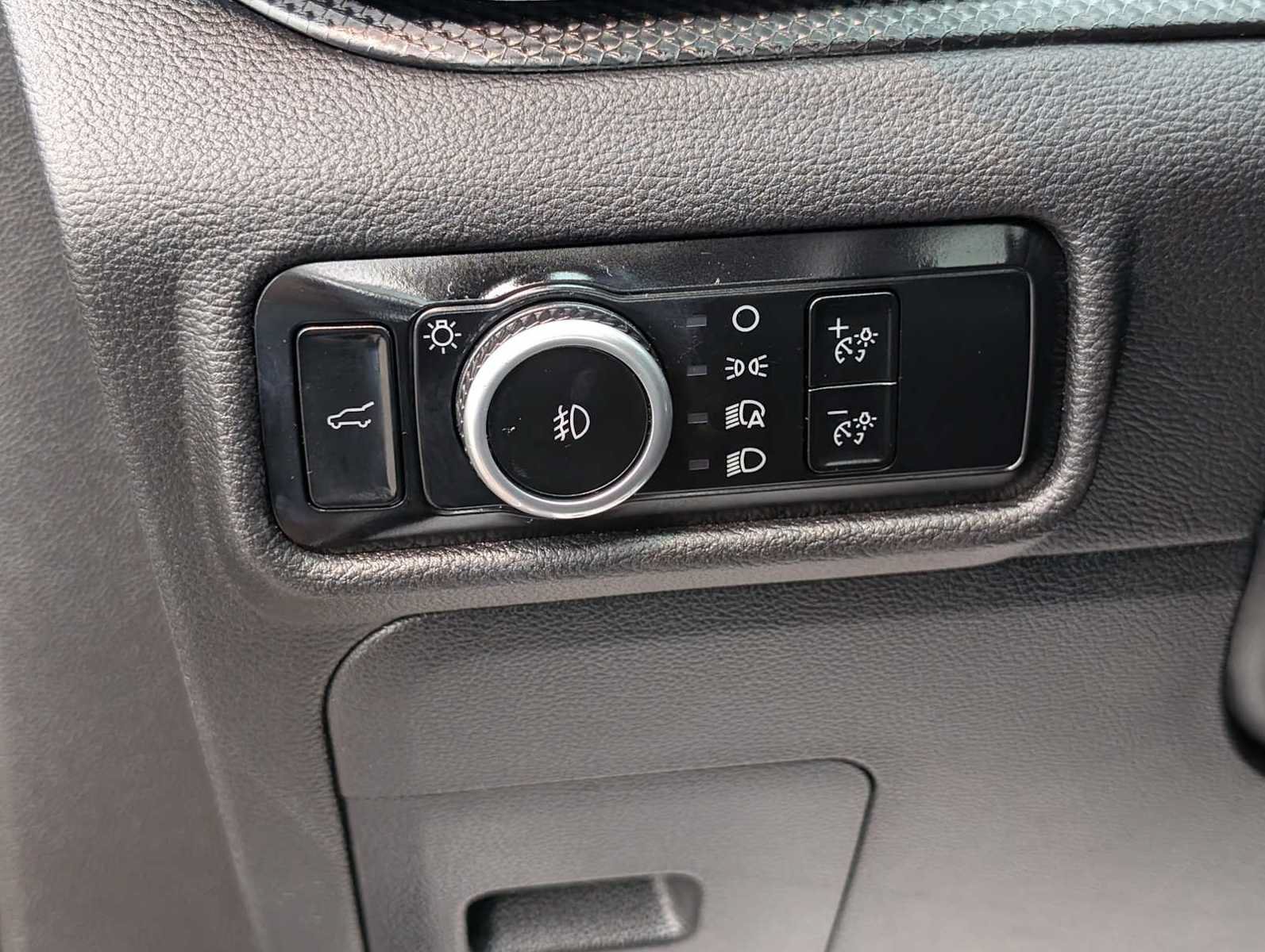 Used 2024 Ford Explorer ST w/ Equipment Group 401A AWD/4WD image 39