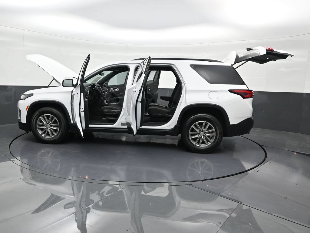 Used 2023 Chevrolet Traverse LT FWD image 42