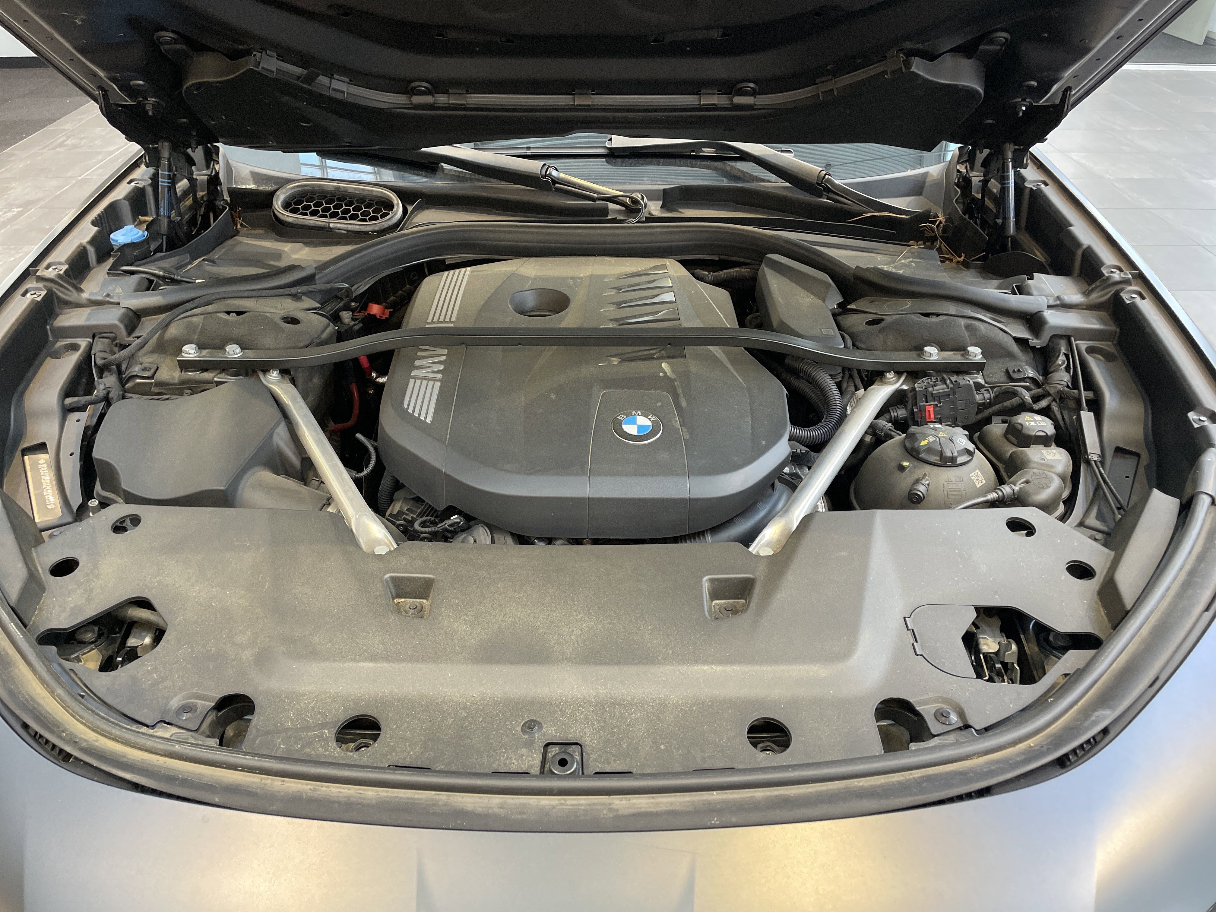 Used 2023 BMW 740i RWD image 41