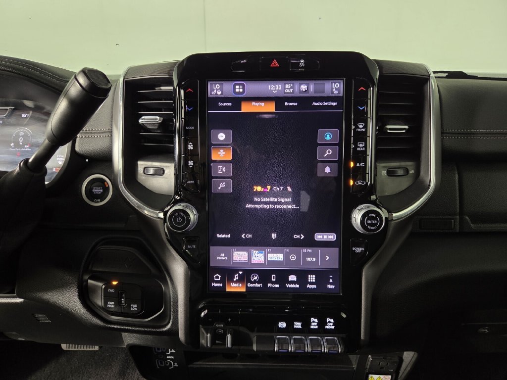 Used 2026 RAM 2500 Laramie AWD/4WD image 13