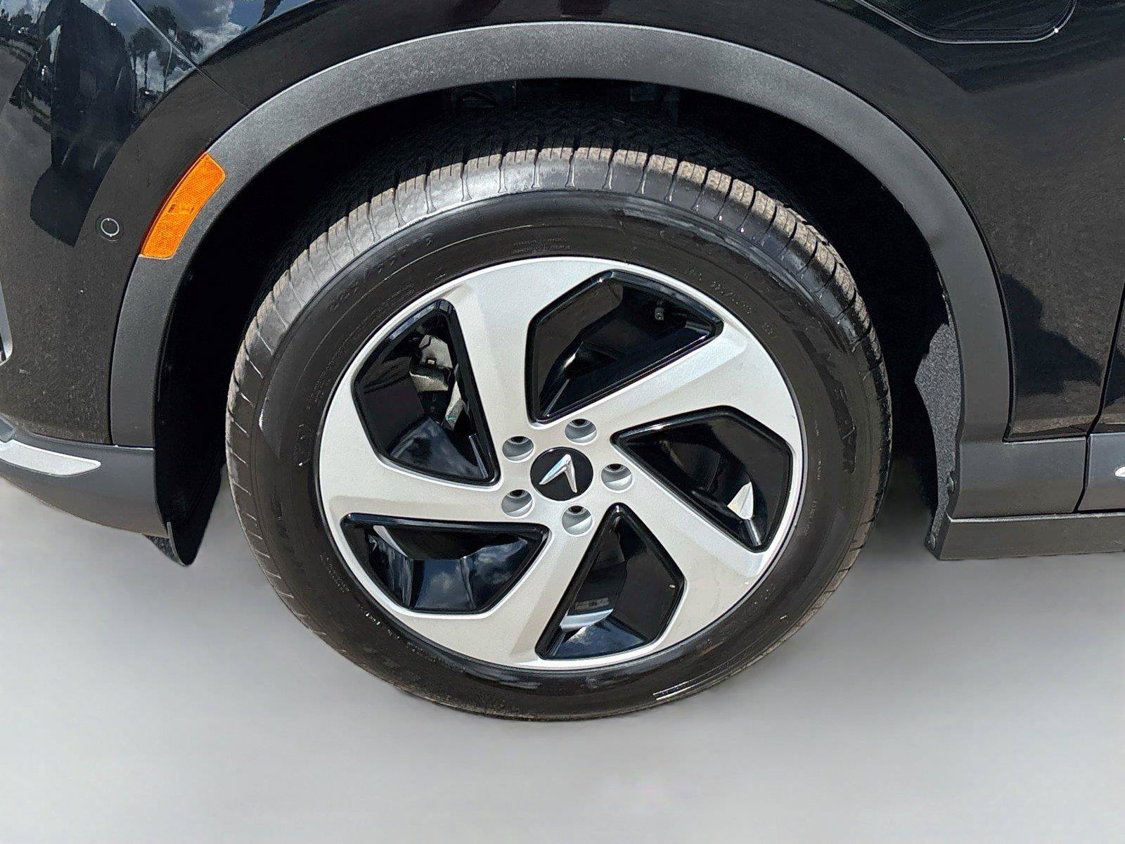New 2027 VinFast VF 8 Eco AWD/4WD image 30