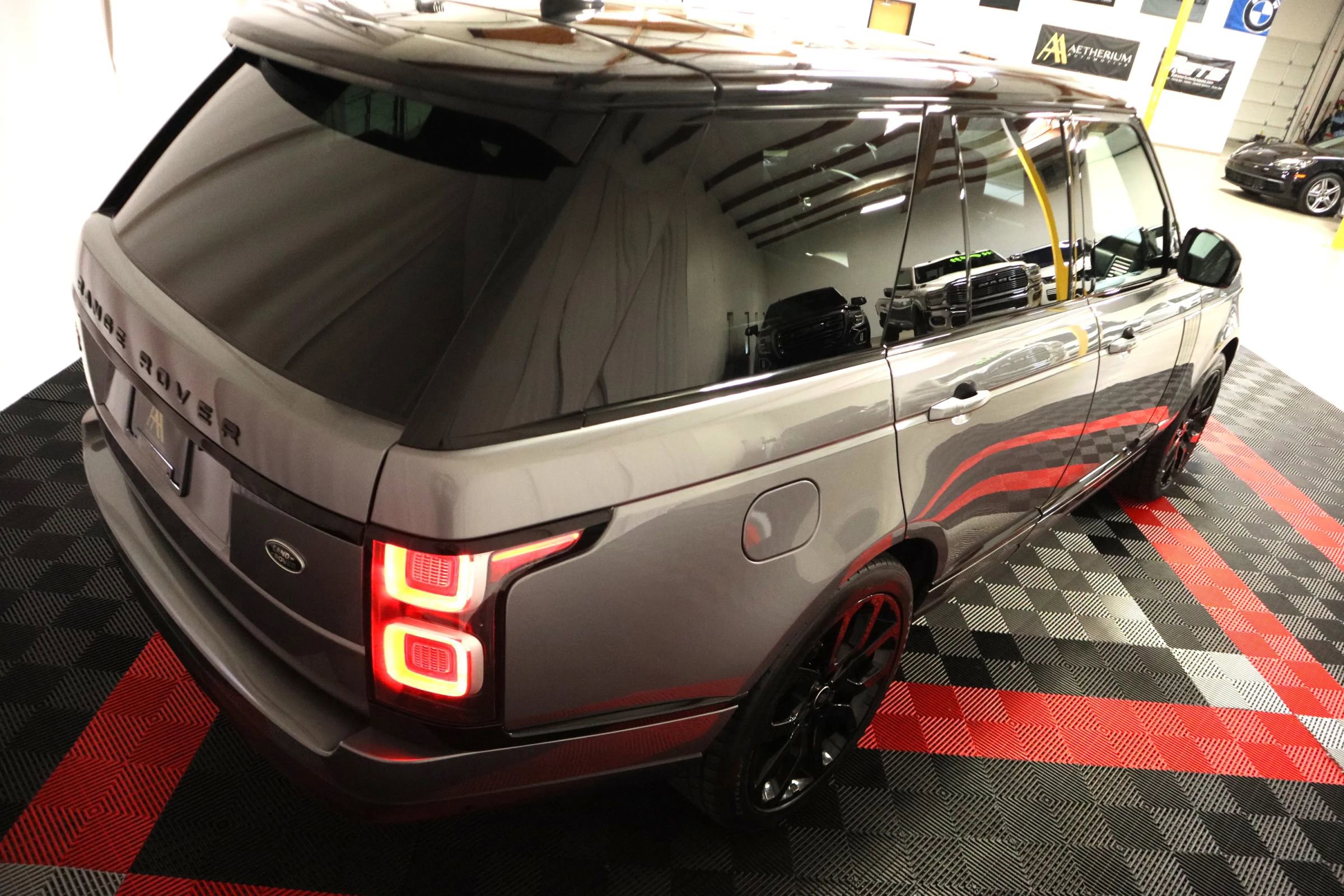 Used 2022 Land Rover Range Rover Westminster Edition image 8