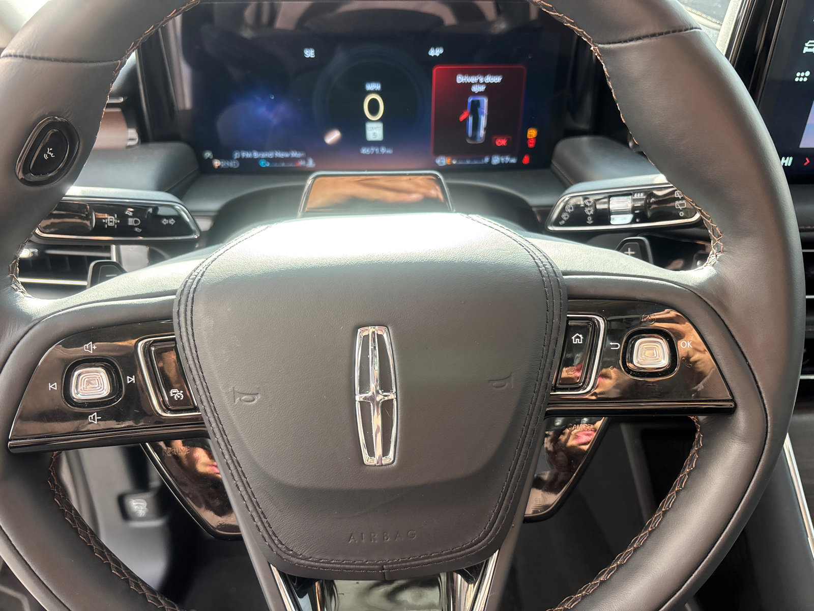 New 2025 Lincoln Aviator Reserve image 17