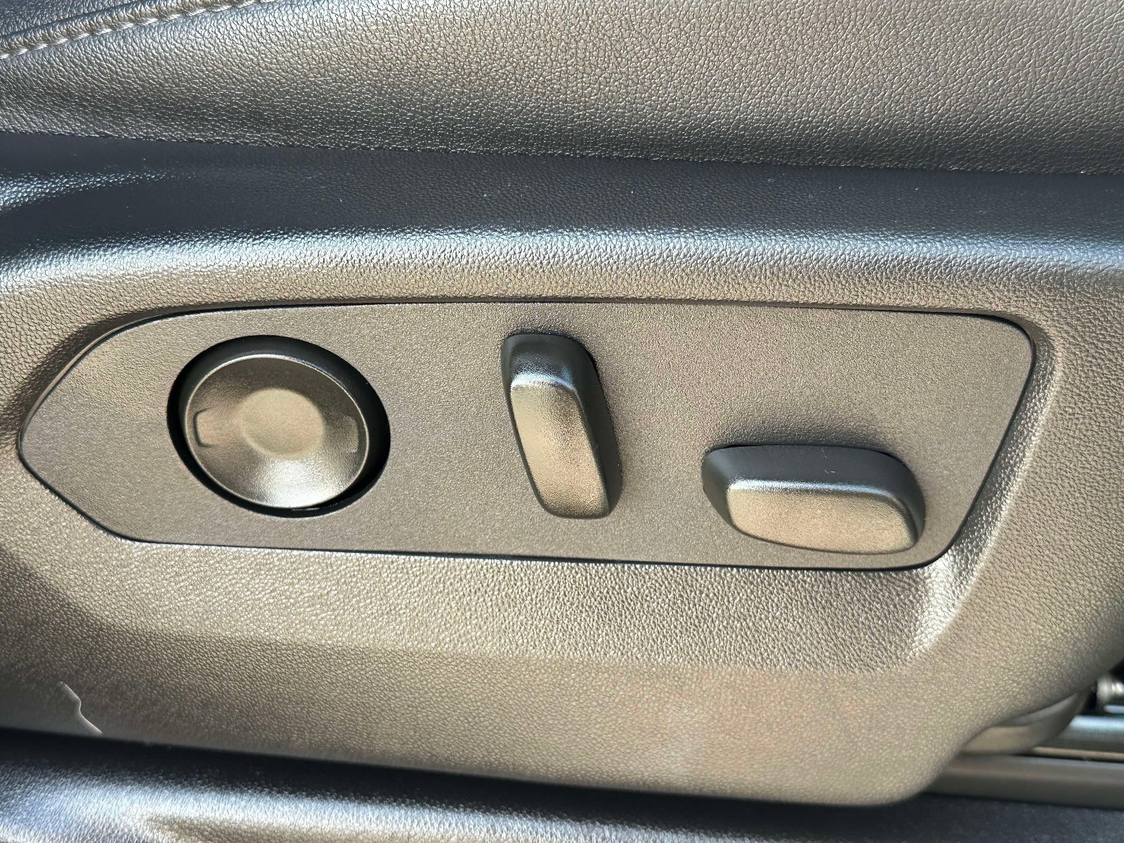 Certified 2024 Chevrolet Tahoe LT image 27