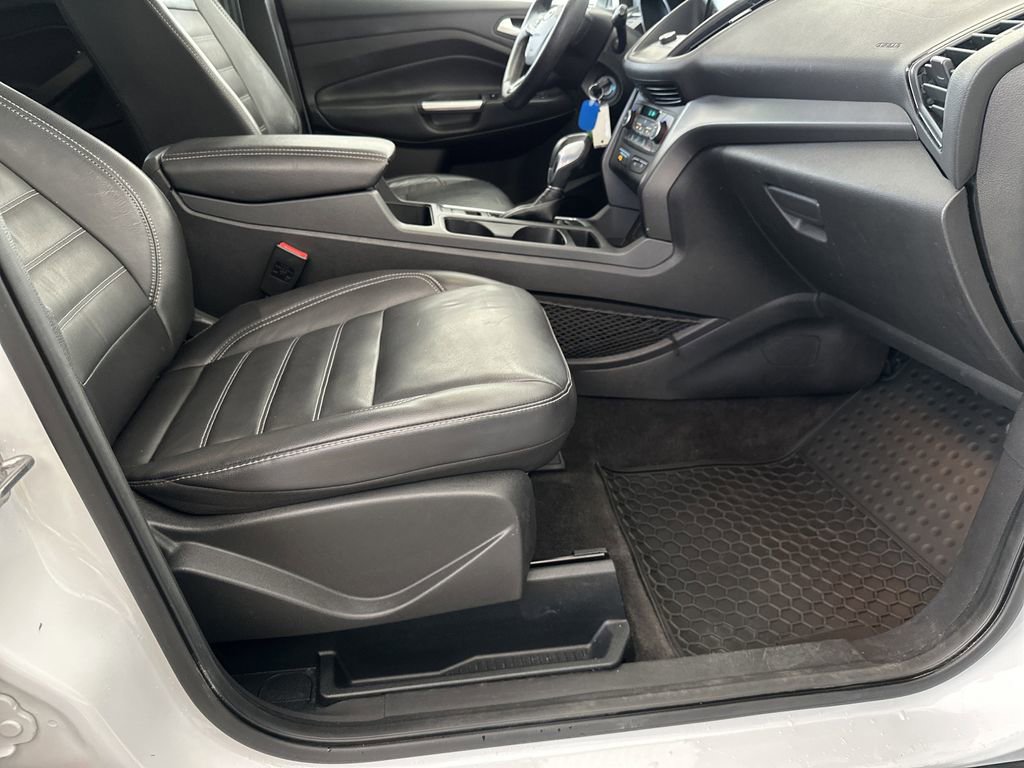 Used 2018 Ford Escape SEL AWD/4WD image 38