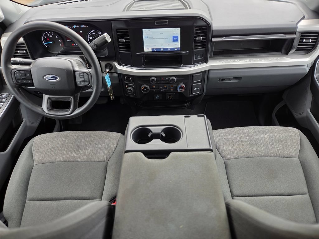 Used 2025 Ford F250 XLT AWD/4WD image 9