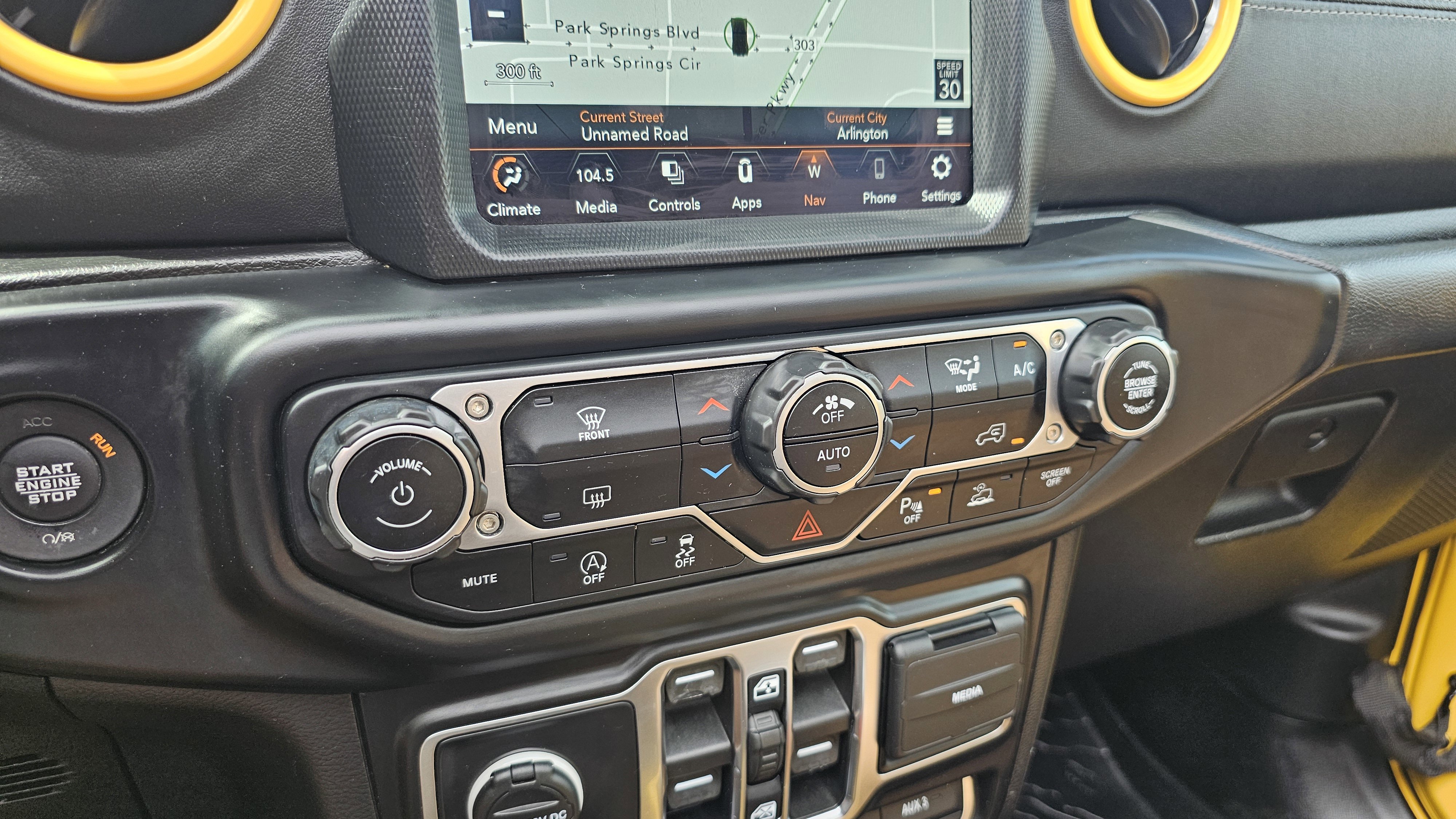 Used 2021 Jeep Wrangler Unlimited Sahara image 38