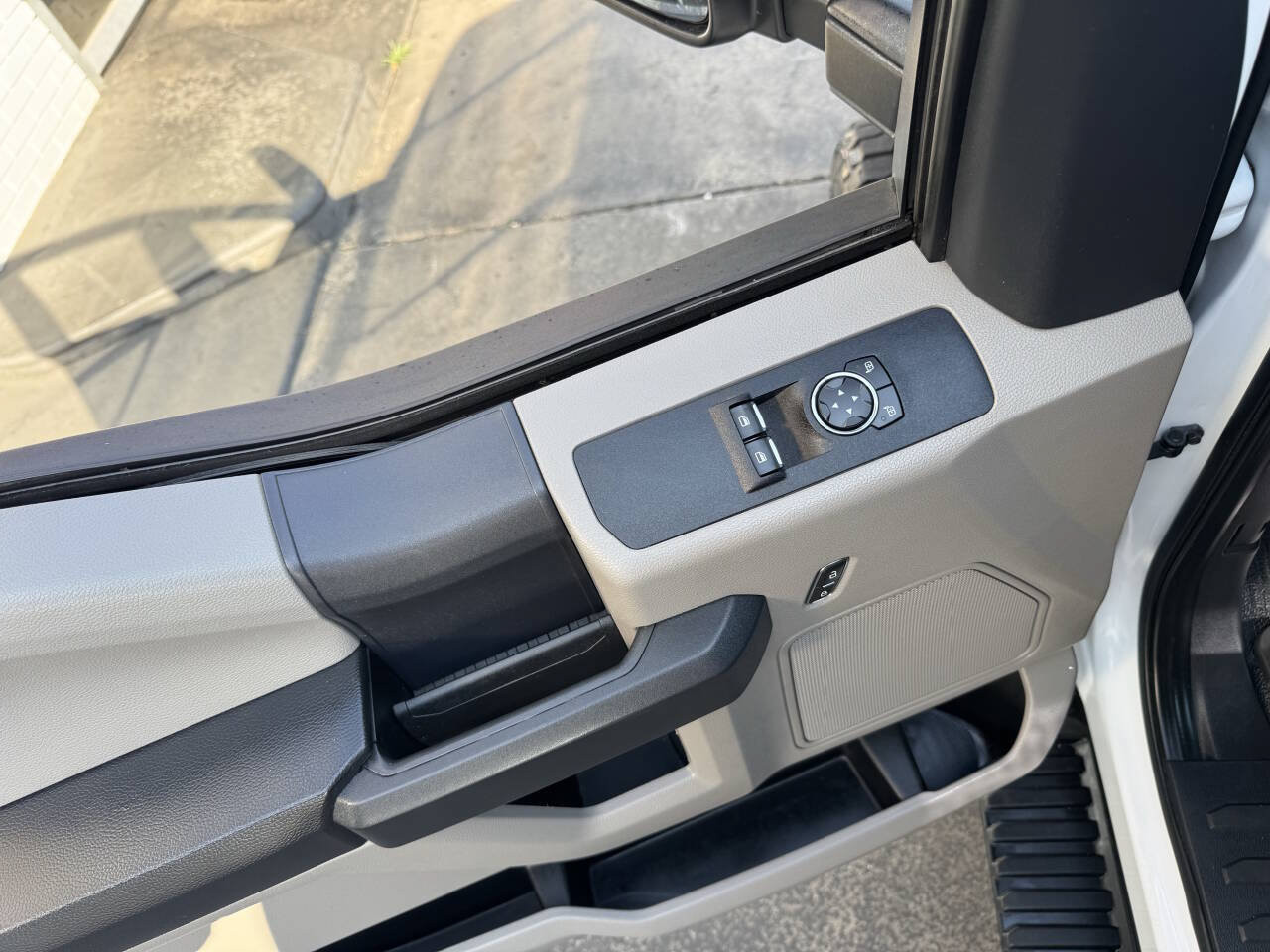 Used 2022 Ford F250 XL w/ STX Appearance Package AWD/4WD image 17