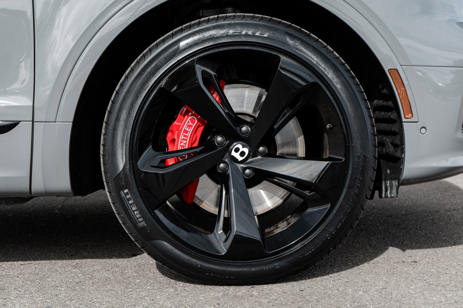 Used 2022 Bentley Bentayga image 16