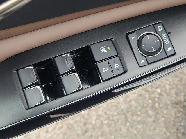 Used 2024 Lexus ES 350 w/ Premium Package FWD image 23