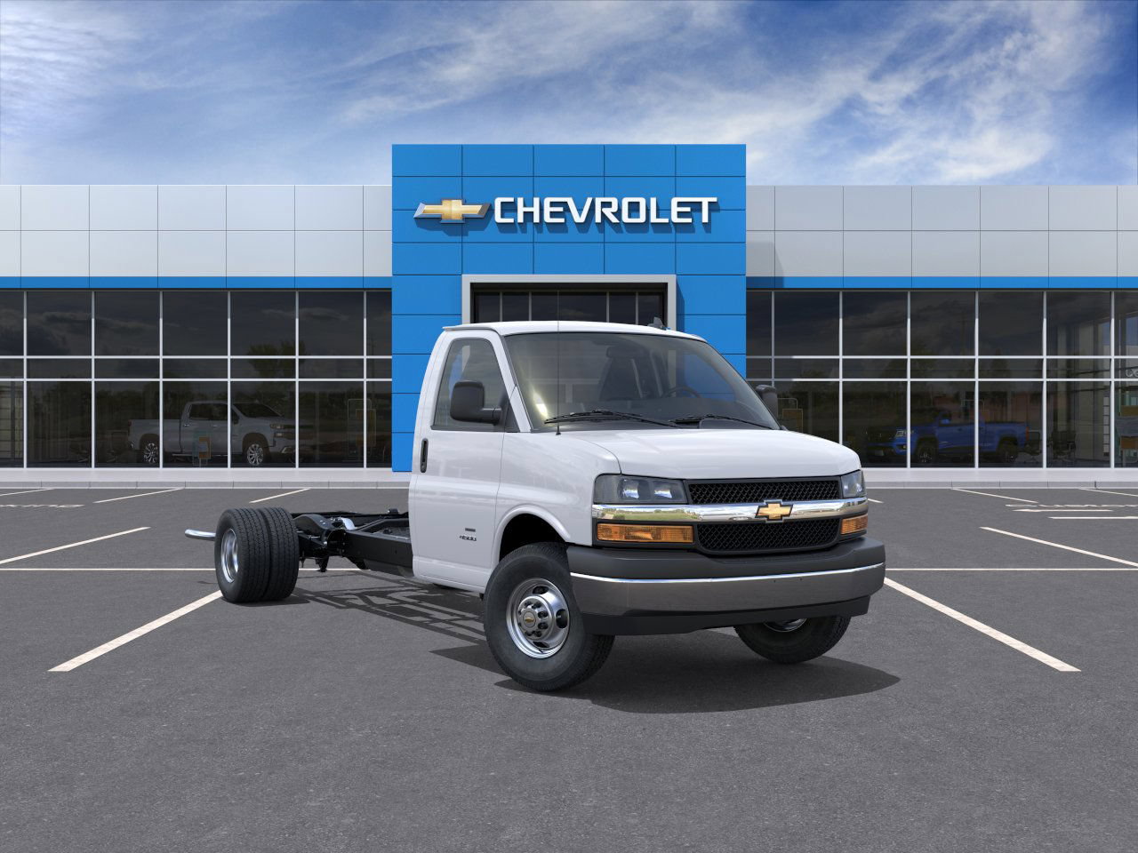 New 2025 Chevrolet Express 4500 Extended w/ Power Convenience Package RWD image 16