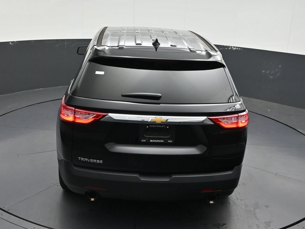 Used 2021 Chevrolet Traverse LS FWD image 19