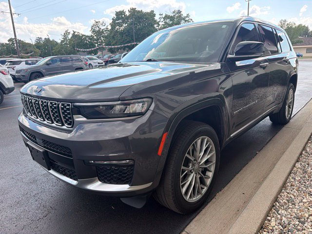 Used 2023 Jeep Grand Cherokee L Summit w/ Luxury Tech Group V AWD/4WD image 12