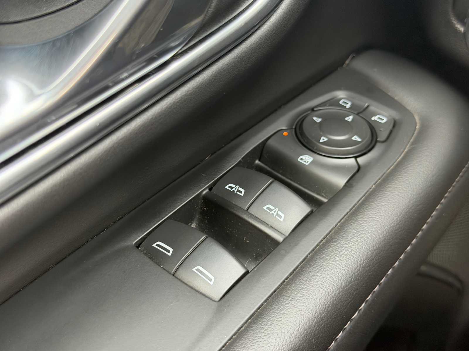 Used 2024 Chevrolet Suburban LS w/ Driver Alert Package AWD/4WD image 4
