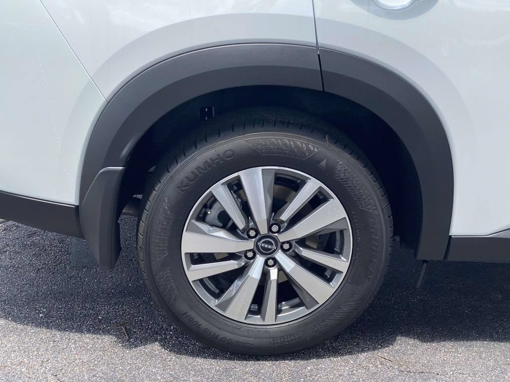 New 2026 Nissan Pathfinder SL FWD image 7