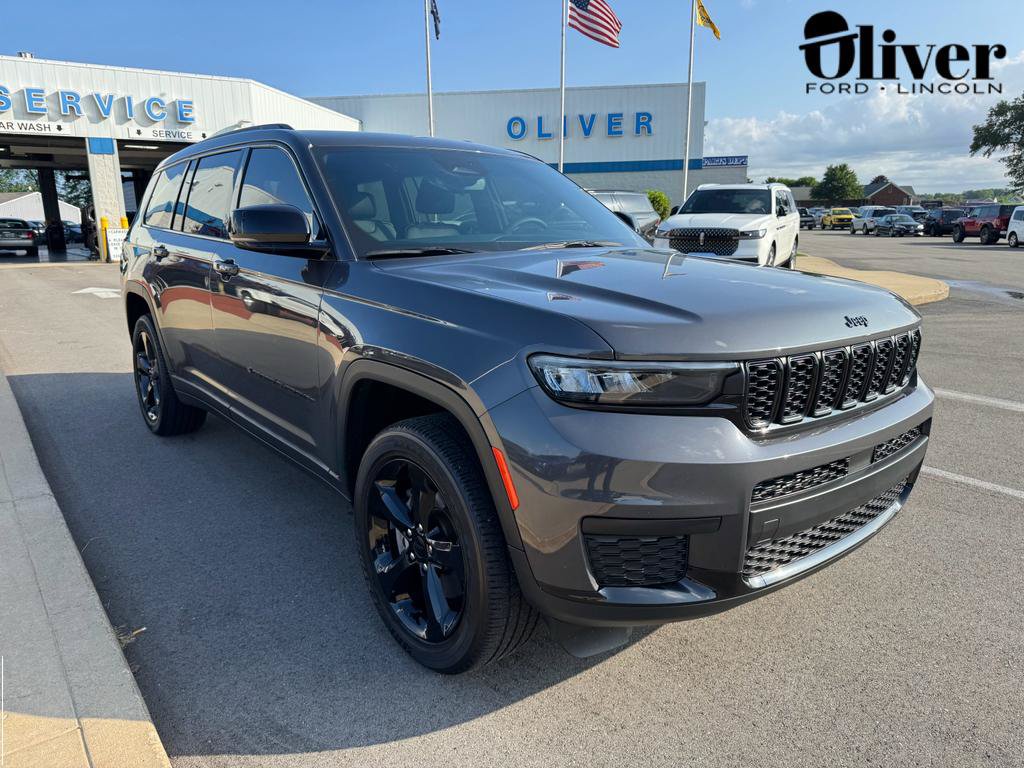 Used 2023 Jeep Grand Cherokee L Laredo AWD/4WD image 1