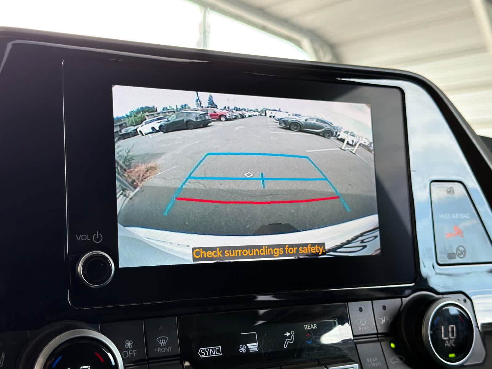 Used 2023 Toyota Highlander XLE FWD image 21