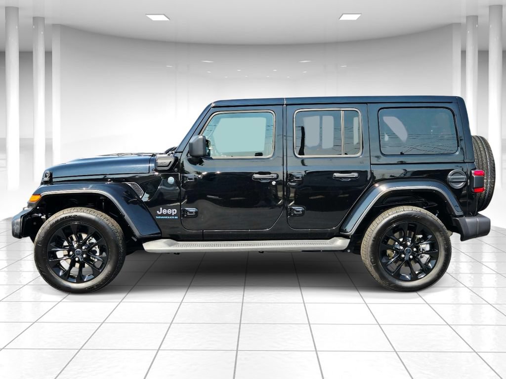 Certified 2025 Jeep Wrangler Unlimited Sahara AWD/4WD image 6