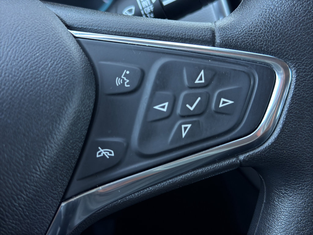 Used 2018 Chevrolet Equinox LT image 25