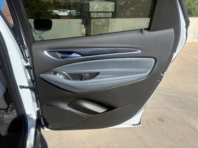 Used 2022 Buick Enclave Essence w/ Experience Buick Package image 18