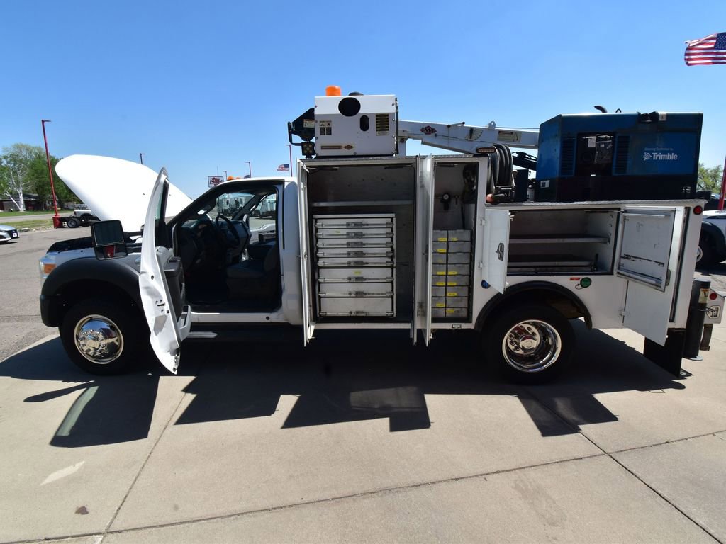 Used 2014 Ford F550 4x4 Regular Cab Super Duty image 17