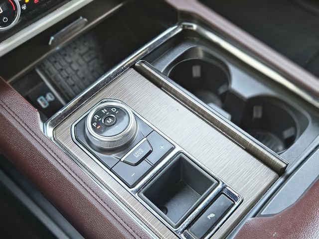 Used 2024 Ford Expedition Limited image 25