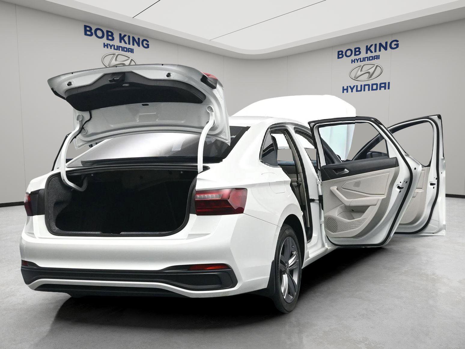 Used 2023 Volkswagen Jetta SE image 27