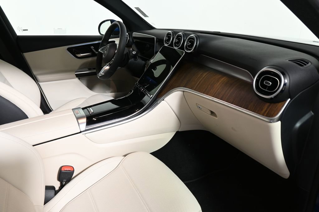 Certified 2025 Mercedes-Benz GLC 300 4MATIC image 25