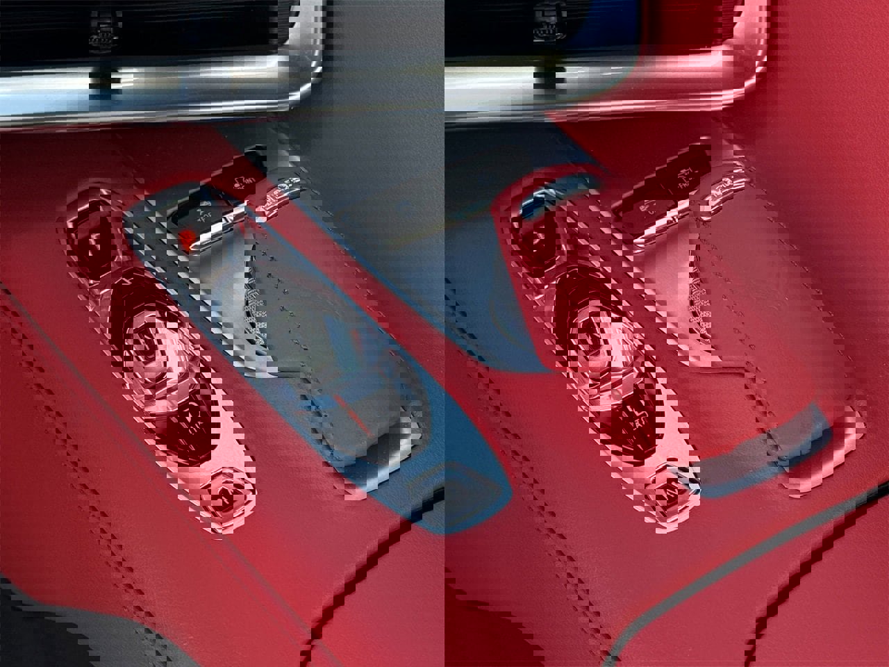 Used 2020 Chevrolet Corvette Stingray Preferred Conv w/ 2LT Preferred Equipment Group image 18