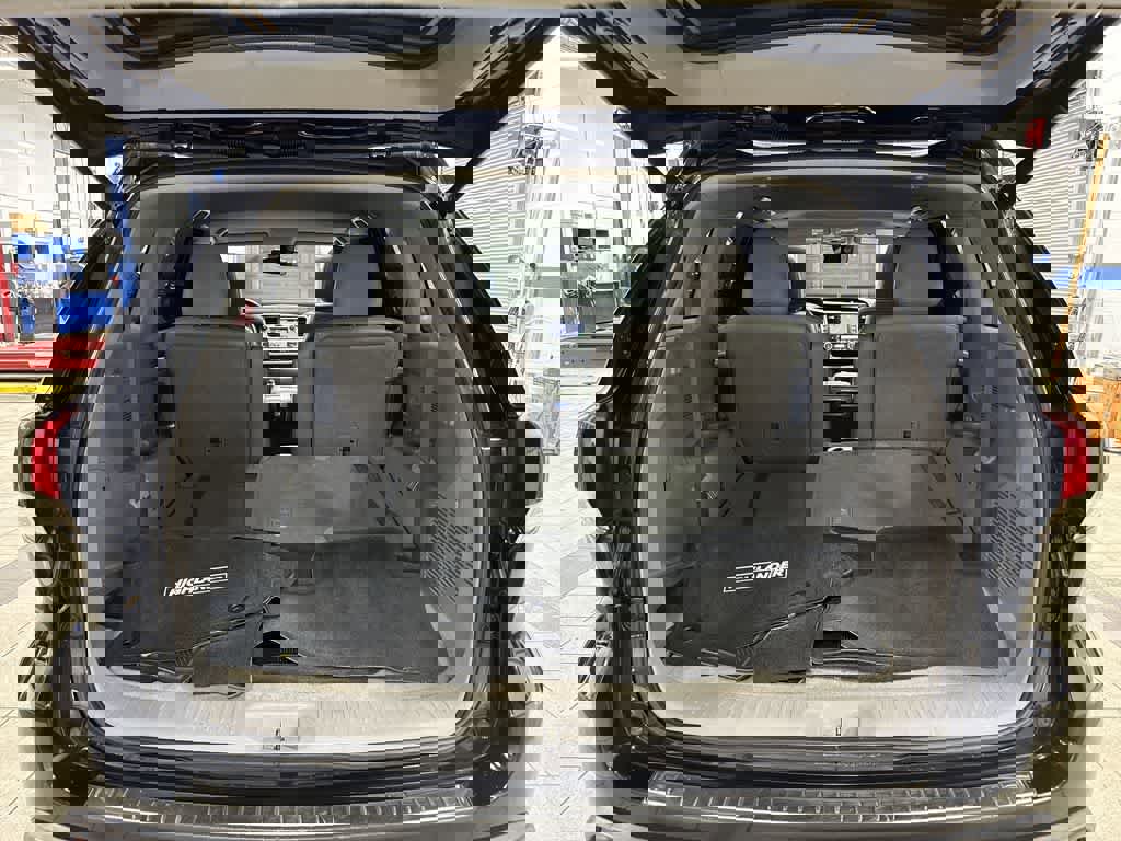 Used 2019 Toyota Highlander XLE w/ Protection Package #3 AWD/4WD image 11