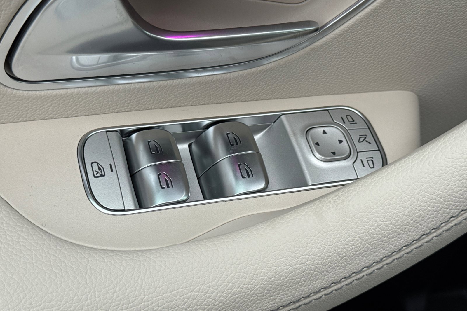 New 2026 Mercedes-Benz GLS 450 4MATIC image 13