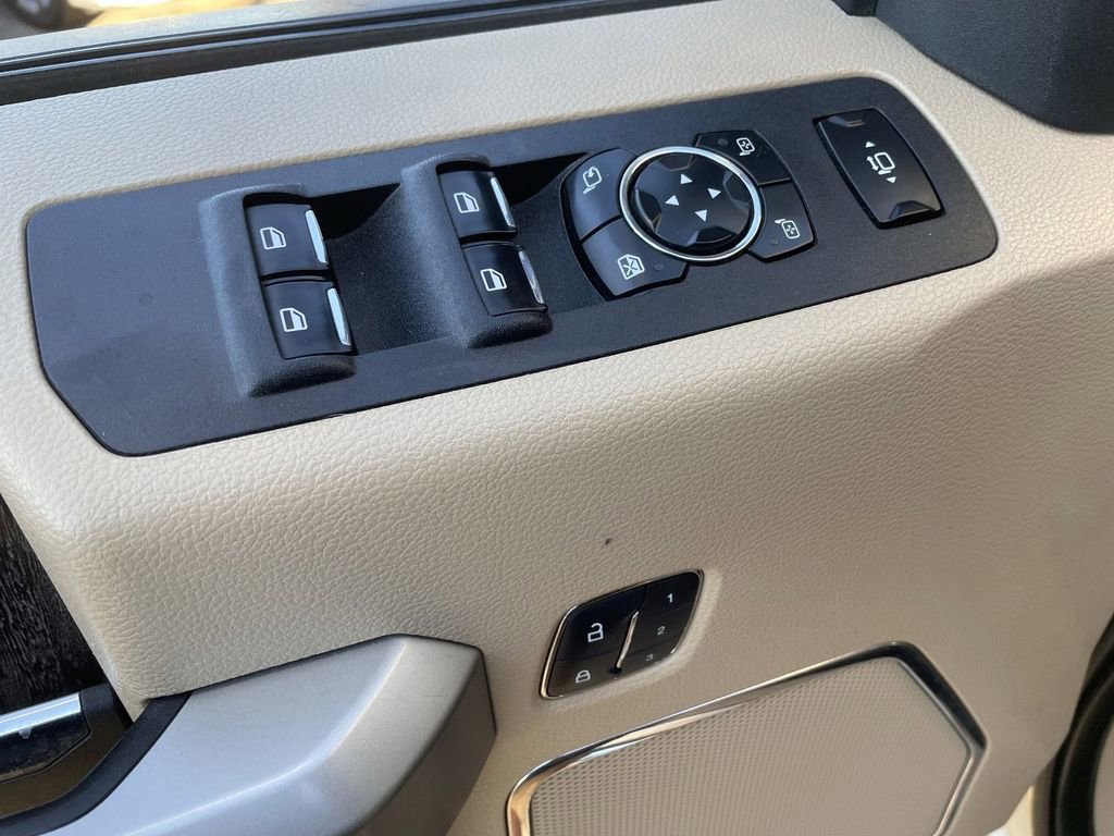 Used 2017 Ford F350 Lariat w/ Lariat Ultimate Package image 21