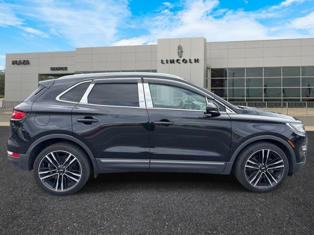 Used 2017 Lincoln MKC Reserve image 2