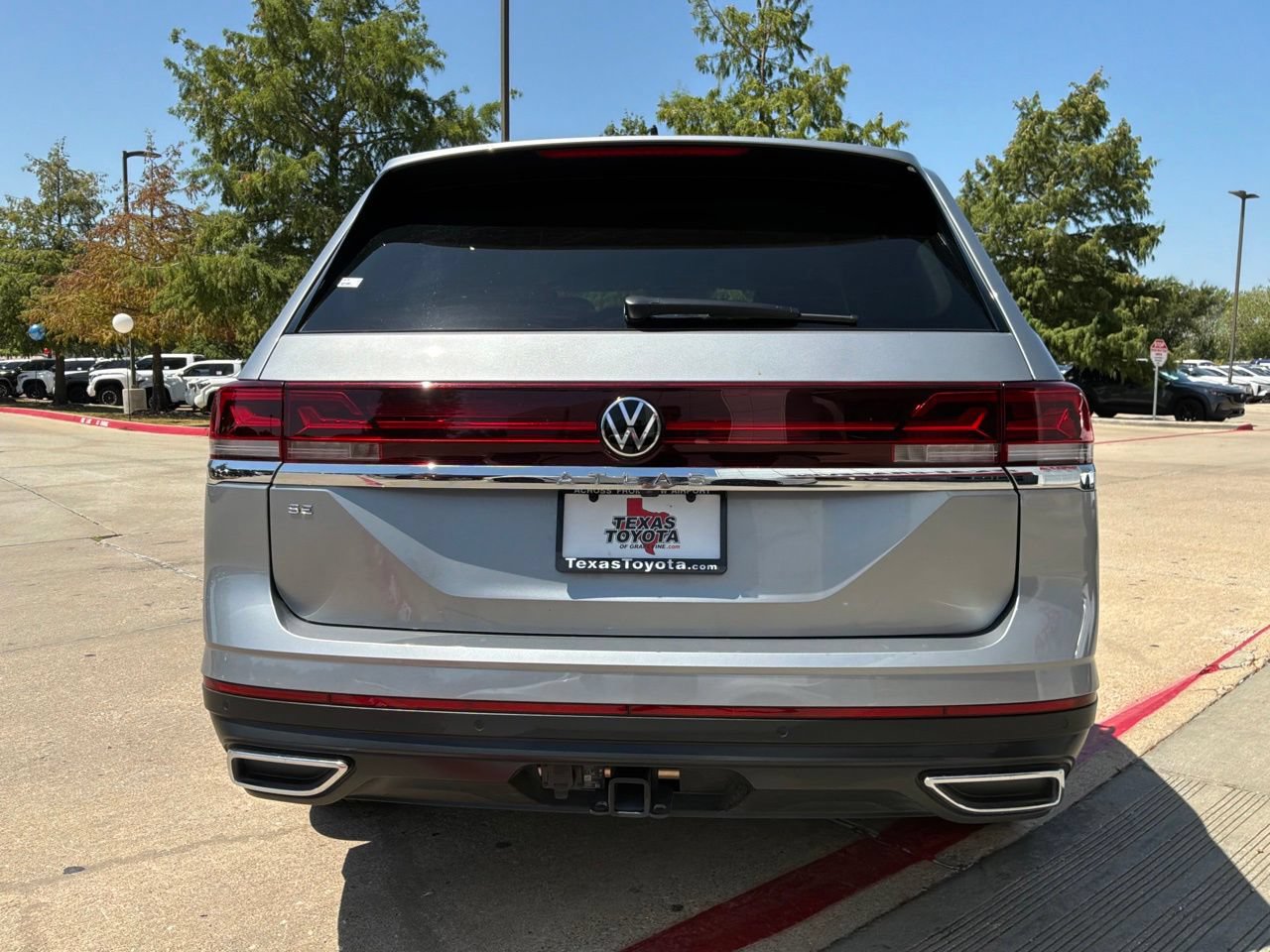 Used 2026 Volkswagen Atlas SE FWD image 7