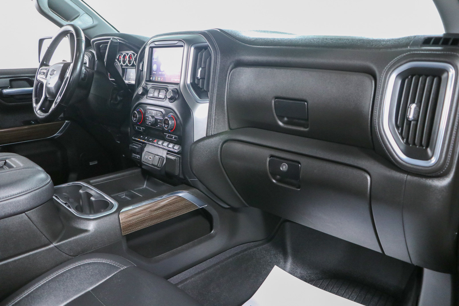 Used 2021 Chevrolet Silverado 1500 LT Trail Boss w/ Convenience Package II AWD/4WD image 29