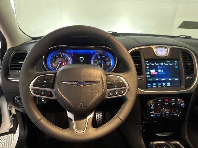 Used 2023 Chrysler 300 Touring w/ Safetytec Plus Group RWD image 5