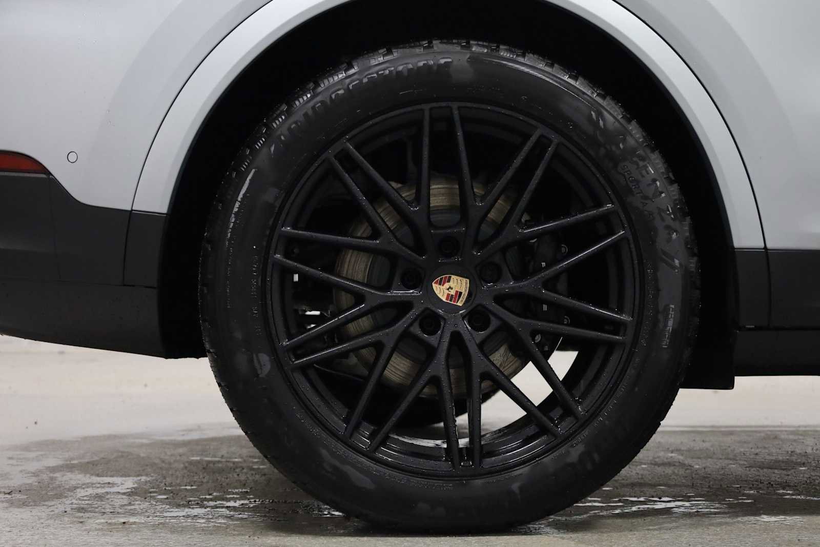 New 2026 Porsche Cayenne Coupe AWD/4WD image 40