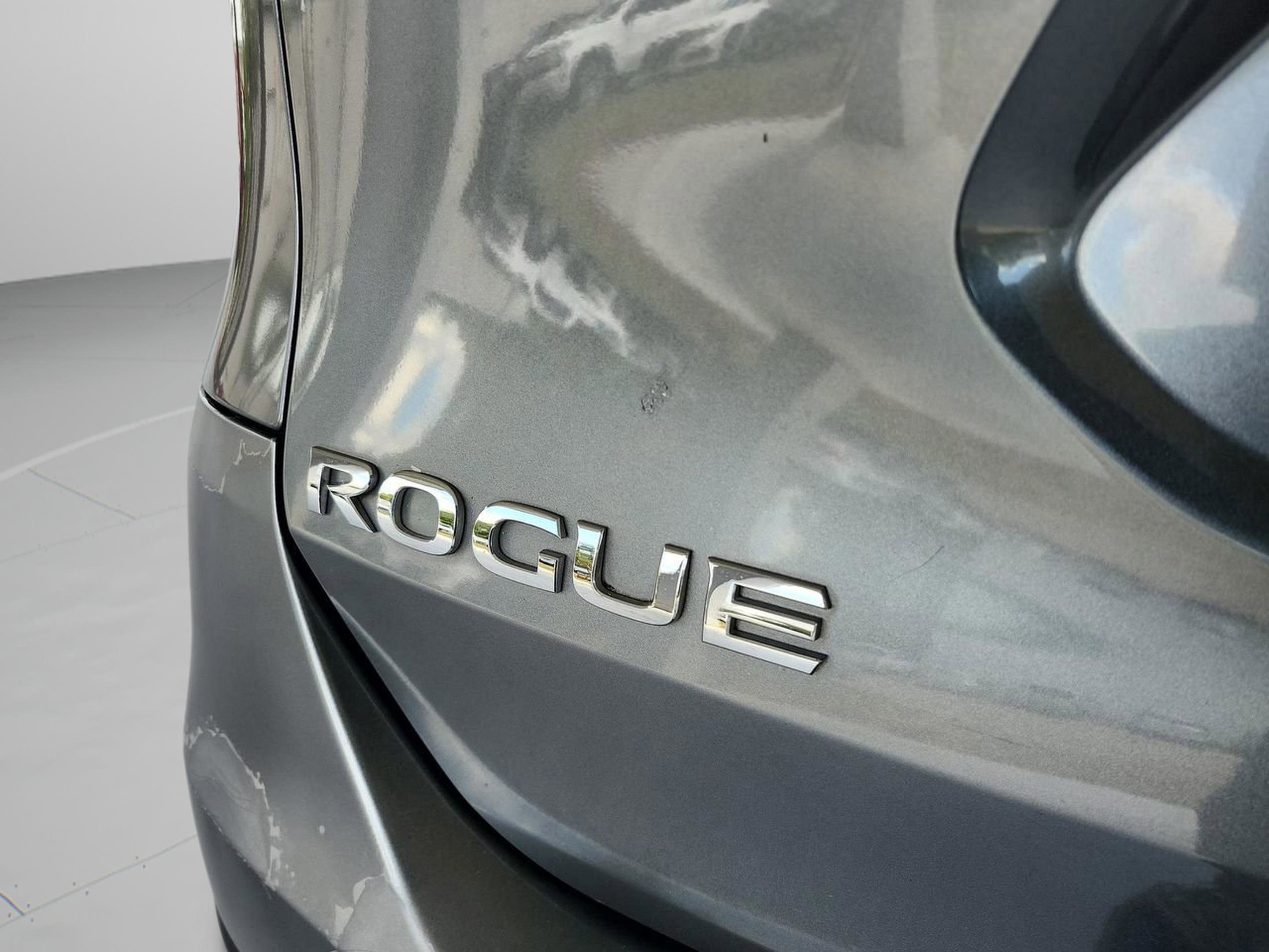 Used 2016 Nissan Rogue S FWD image 30